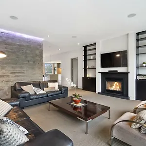 Villa Sanctuary On Kilmore
