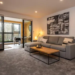 Apartment Penthouse With Park View